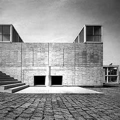 Fumihiko Maki